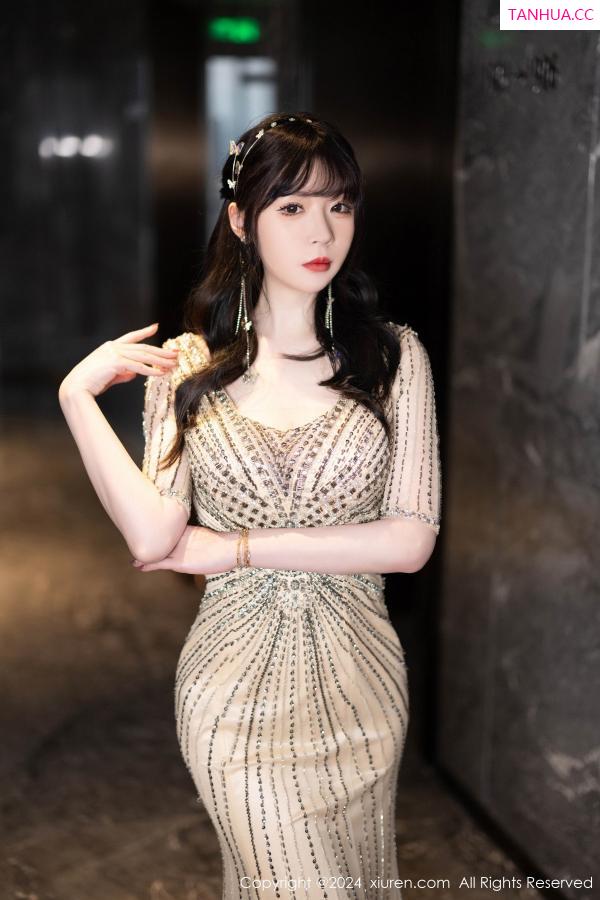 梦心玥  [XiuRen]高清写真图 2024.01.24 No.8014 梦心玥 长裙美腿第2张图片